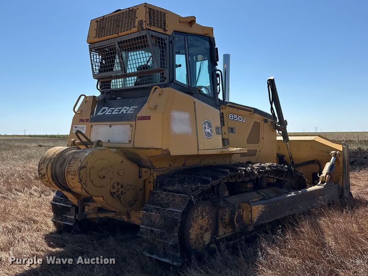 image for item EW4262 2005 John Deere 850J dozer