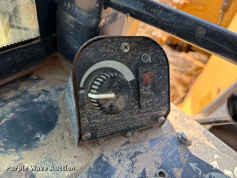 image for item EW4262 2005 John Deere 850J dozer