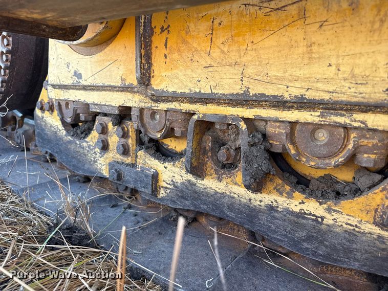 image for item EW4262 2005 John Deere 850J dozer