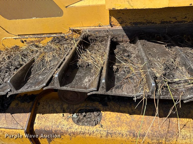 image for item EW4262 2005 John Deere 850J dozer