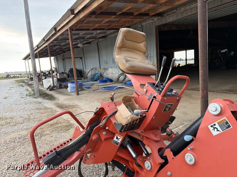 image for item EW5177 2012 Ditch Witch A523 backhoe attachment