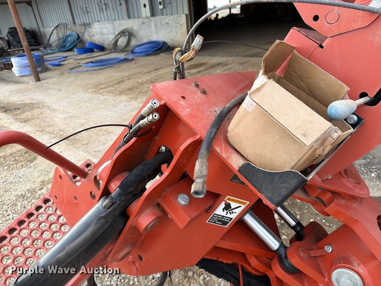 image for item EW5177 2012 Ditch Witch A523 backhoe attachment