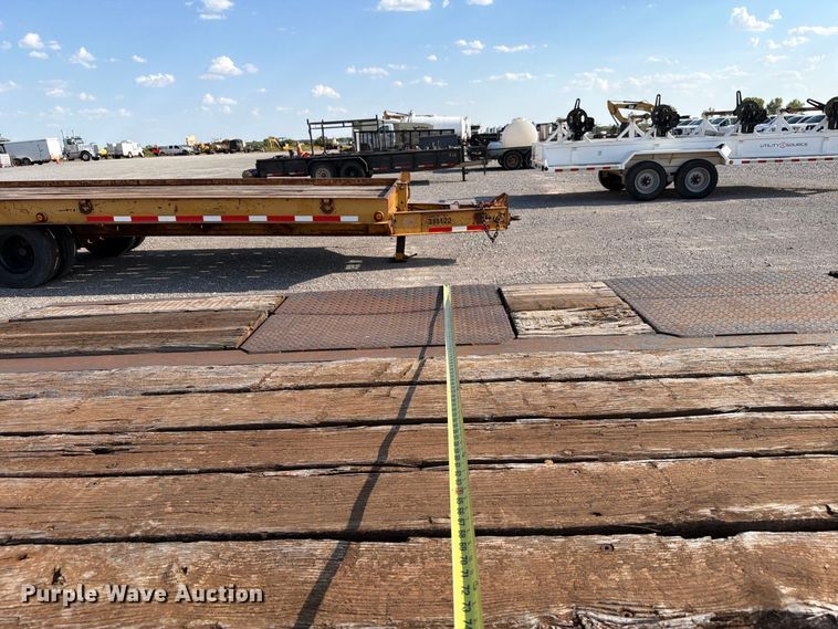 image for item EW8699 2012 Interstate equipment trailer