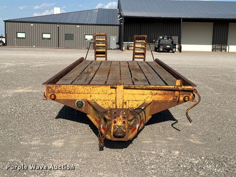 image for item EW8700 2000 Belshe DT-255 equipment trailer