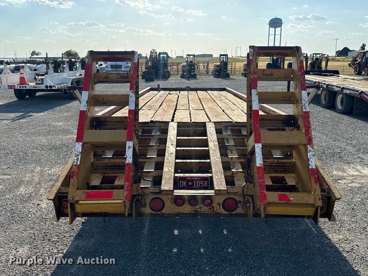 image for item EW8700 2000 Belshe DT-255 equipment trailer