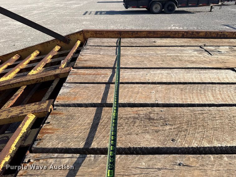 image for item EW8700 2000 Belshe DT-255 equipment trailer