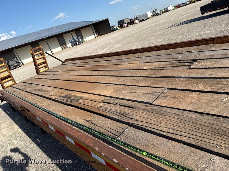 image for item EW8700 2000 Belshe DT-255 equipment trailer