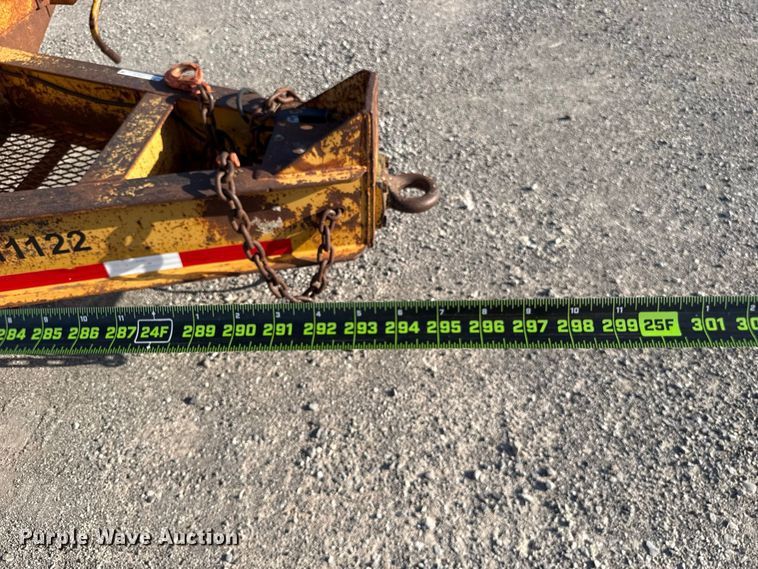 image for item EW8700 2000 Belshe DT-255 equipment trailer