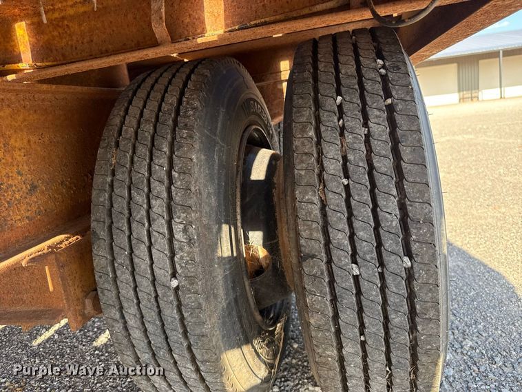 image for item EW8700 2000 Belshe DT-255 equipment trailer