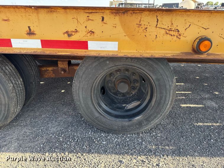 image for item EW8700 2000 Belshe DT-255 equipment trailer