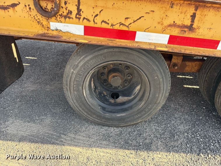 image for item EW8700 2000 Belshe DT-255 equipment trailer