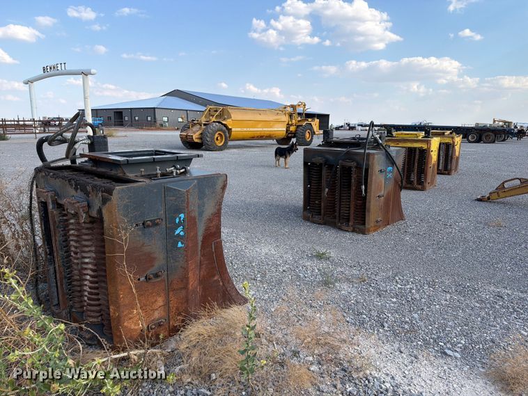 image for item EW8771 (4) excavator padding buckets