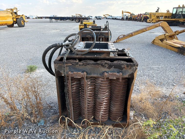 image for item EW8771 (4) excavator padding buckets