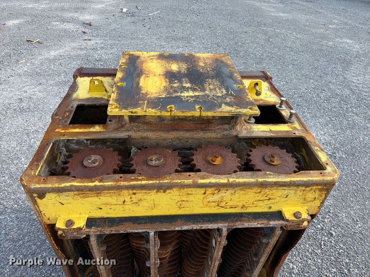 image for item EW8771 (4) excavator padding buckets