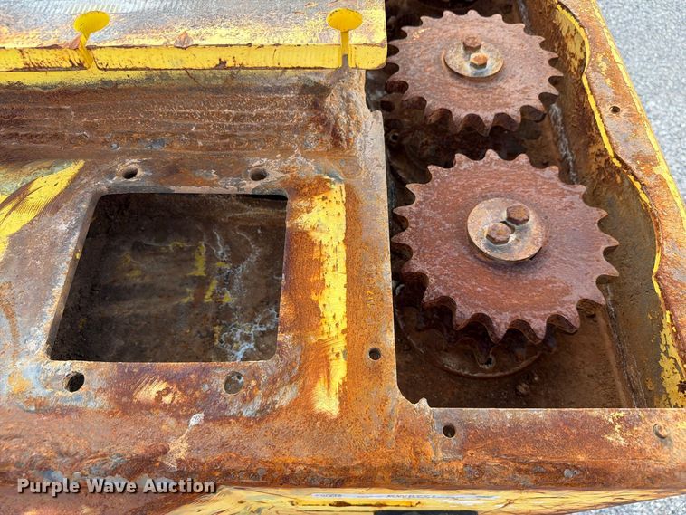 image for item EW8771 (4) excavator padding buckets