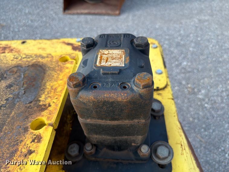 image for item EW8771 (4) excavator padding buckets