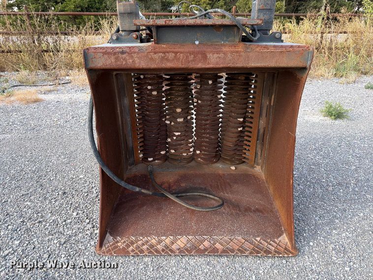 image for item EW8771 (4) excavator padding buckets