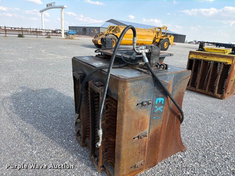 image for item EW8771 (4) excavator padding buckets