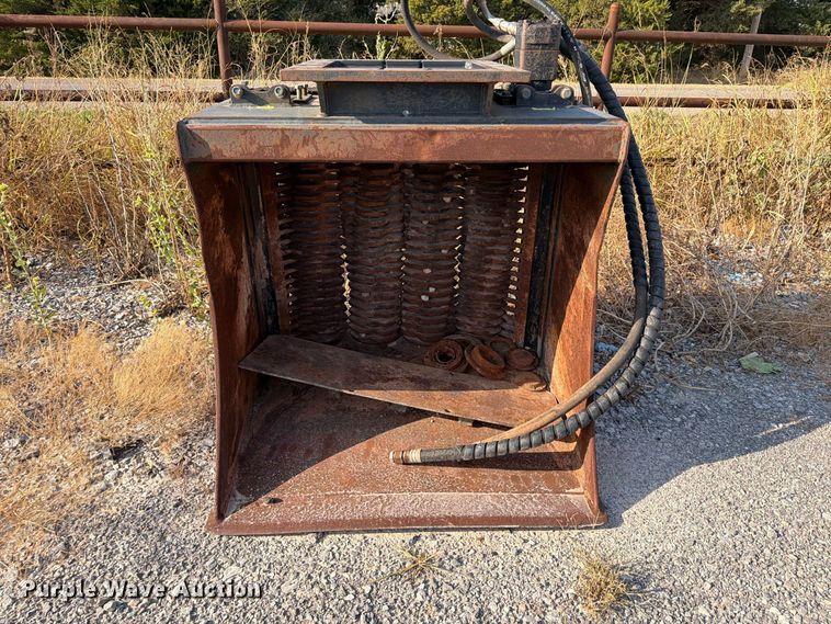 image for item EW8771 (4) excavator padding buckets