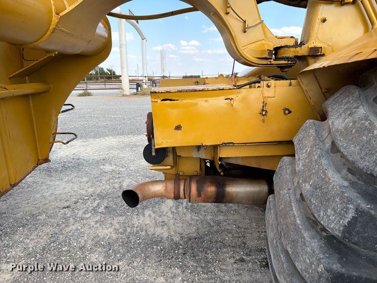 image for item EW8772 Caterpillar 613B water wagon