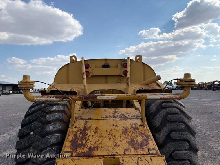 image for item EW8772 Caterpillar 613B water wagon