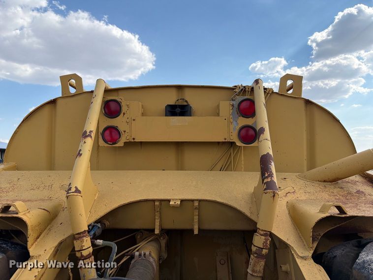 image for item EW8772 Caterpillar 613B water wagon