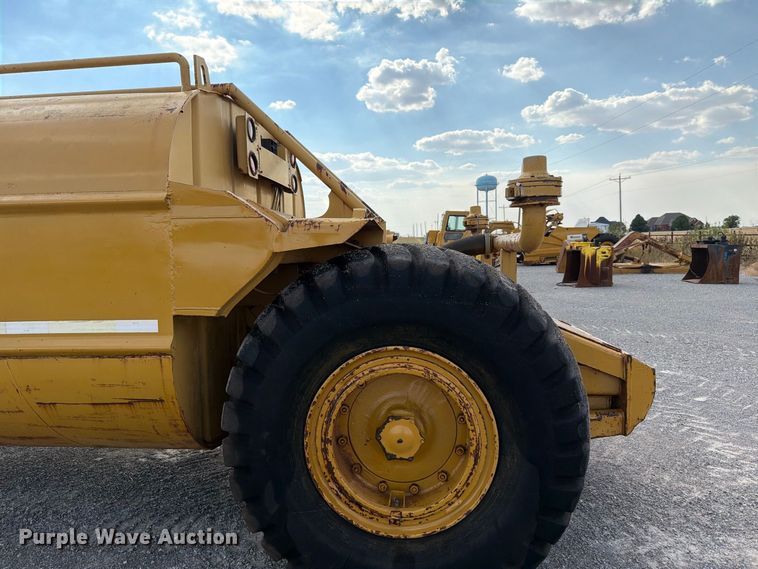 image for item EW8772 Caterpillar 613B water wagon
