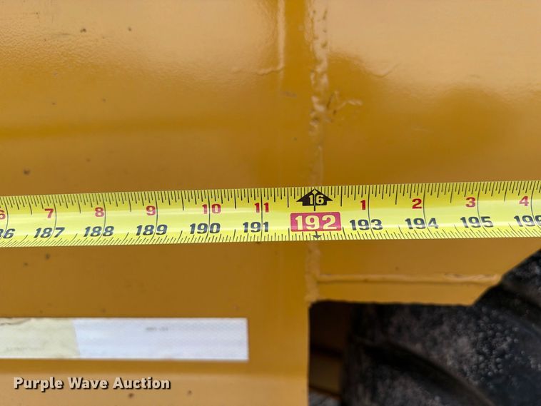 image for item EW8772 Caterpillar 613B water wagon