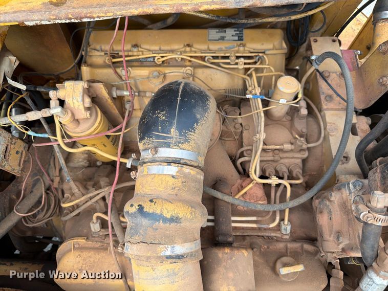 image for item EW8772 Caterpillar 613B water wagon