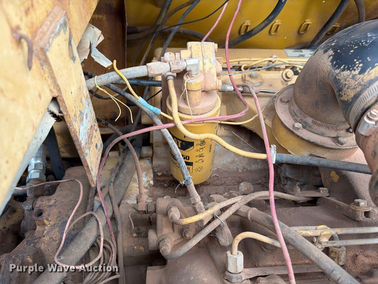 image for item EW8772 Caterpillar 613B water wagon