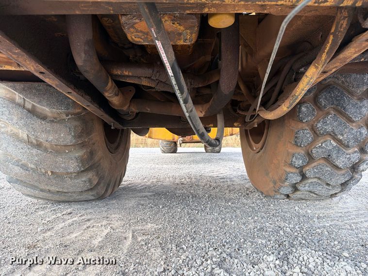 image for item EW8772 Caterpillar 613B water wagon