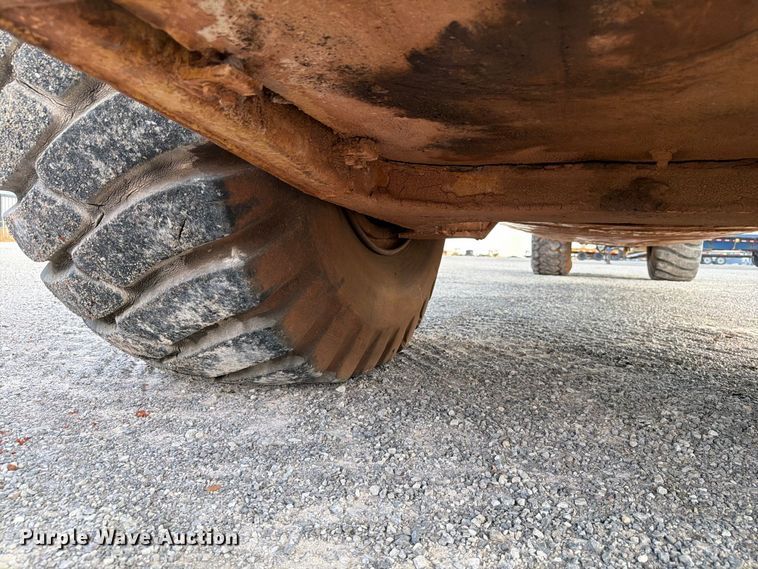 image for item EW8772 Caterpillar 613B water wagon