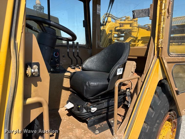 image for item EW8773 2008 Caterpillar 613C II elevating scraper