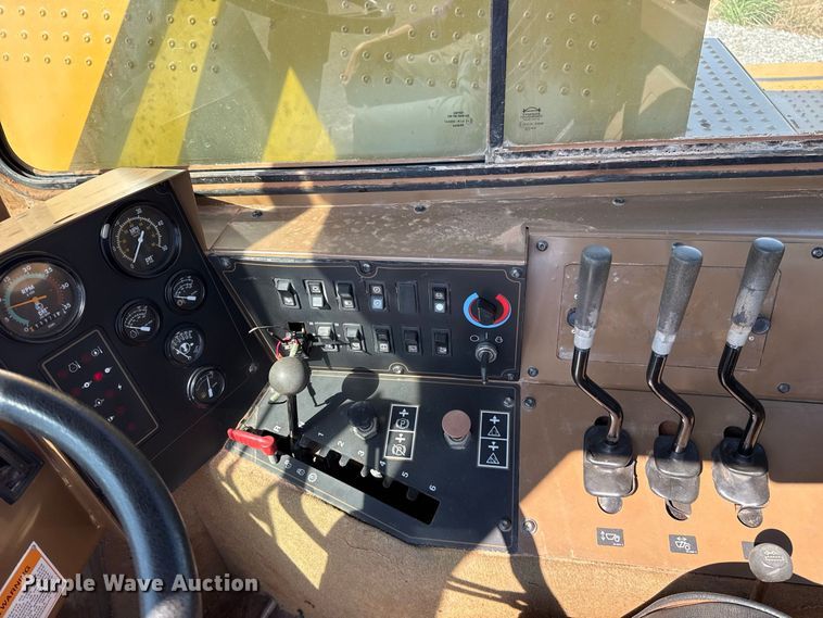 image for item EW8773 2008 Caterpillar 613C II elevating scraper