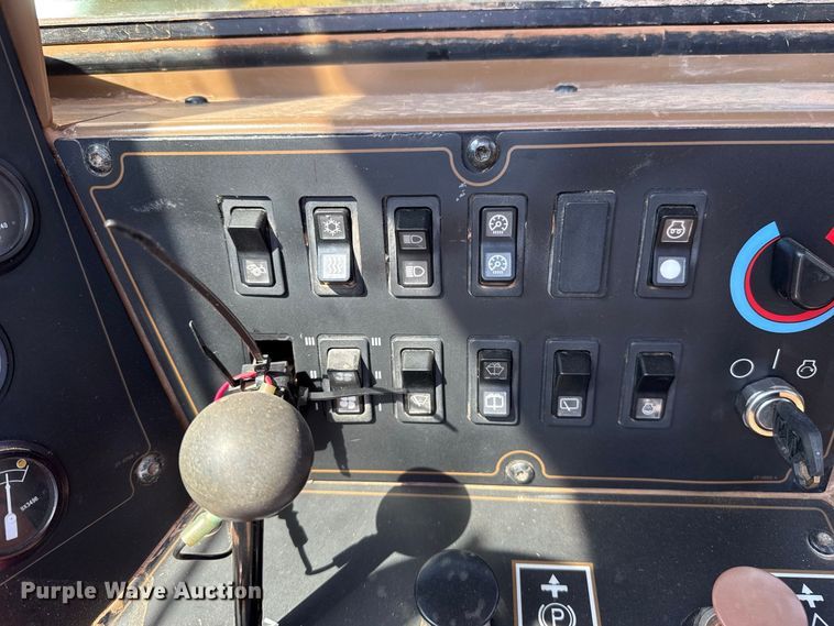 image for item EW8773 2008 Caterpillar 613C II elevating scraper
