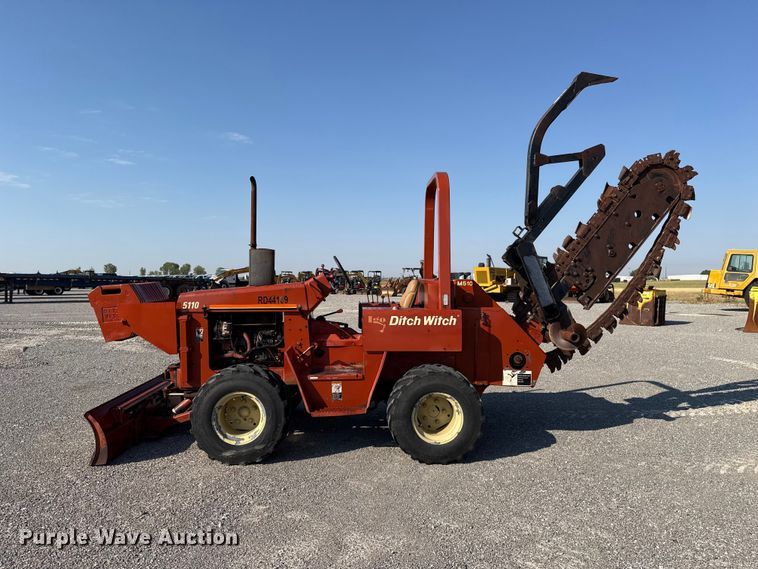 image for item EW8774 1995 Ditch Witch 5110DD trencher