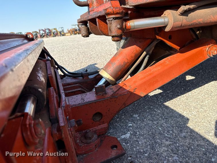 image for item EW8774 1995 Ditch Witch 5110DD trencher