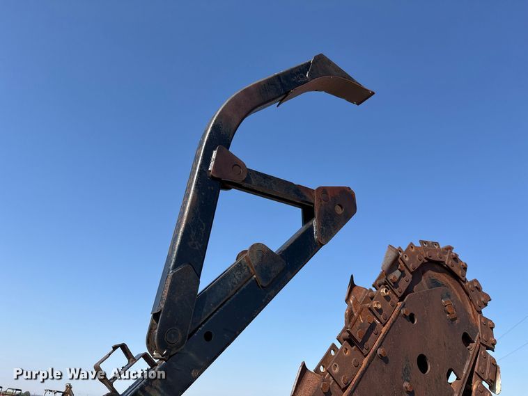 image for item EW8774 1995 Ditch Witch 5110DD trencher