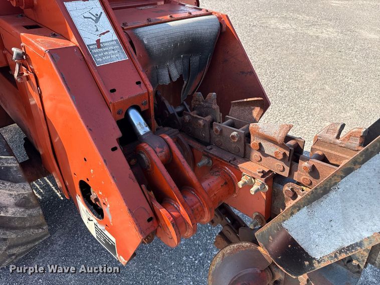 image for item EW8774 1995 Ditch Witch 5110DD trencher