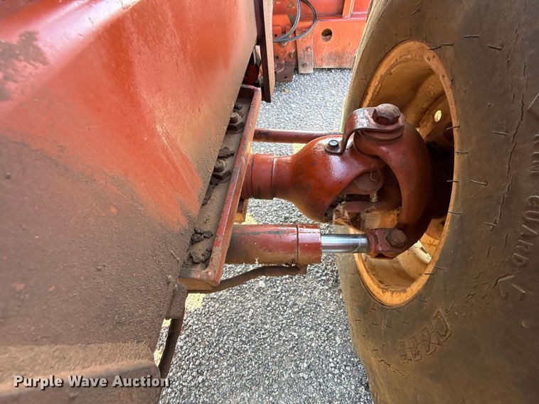 image for item EW8774 1995 Ditch Witch 5110DD trencher
