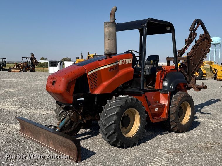 image for item EW8775 2002 Ditch Witch RT90H trencher