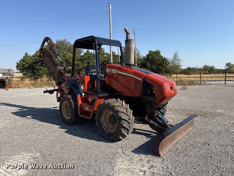 image for item EW8775 2002 Ditch Witch RT90H trencher