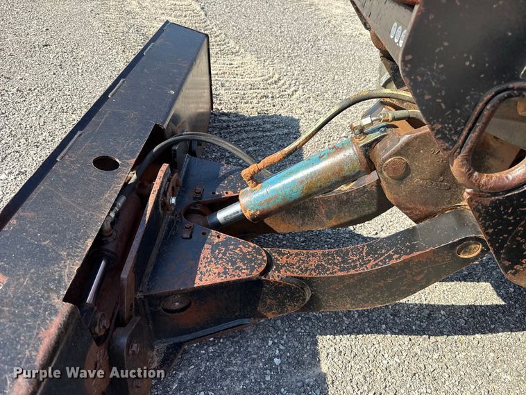 image for item EW8775 2002 Ditch Witch RT90H trencher