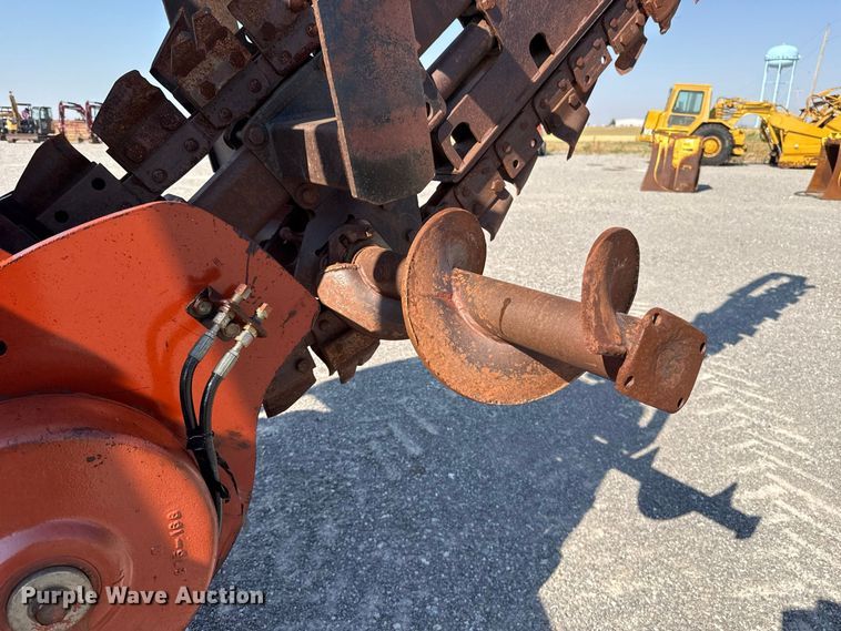 image for item EW8775 2002 Ditch Witch RT90H trencher