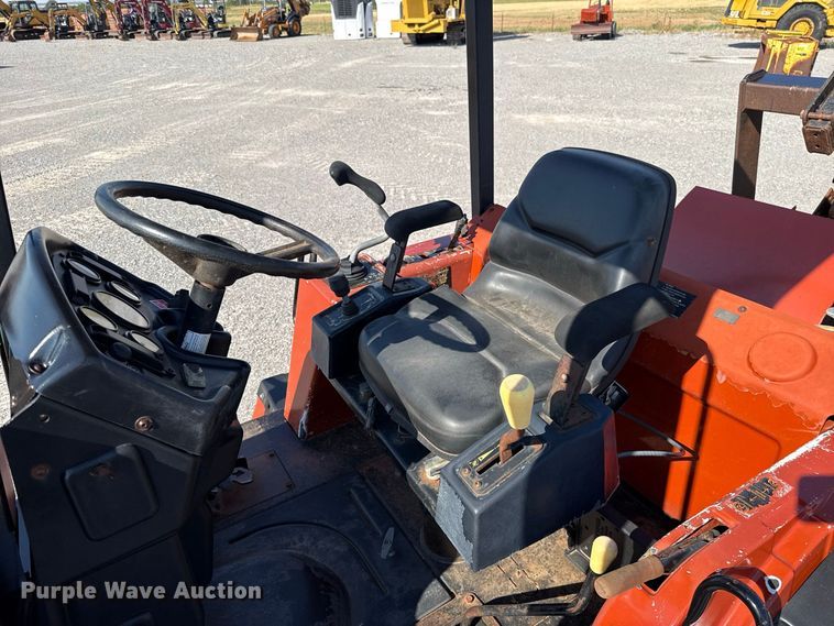 image for item EW8775 2002 Ditch Witch RT90H trencher