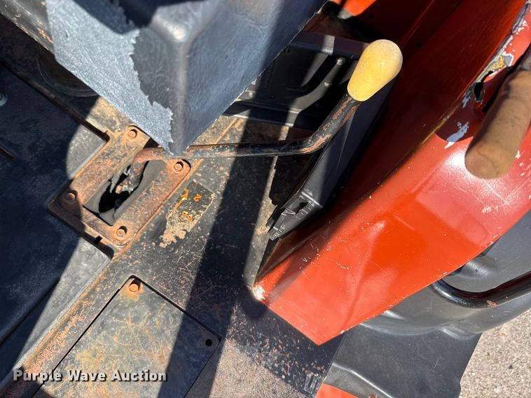 image for item EW8775 2002 Ditch Witch RT90H trencher
