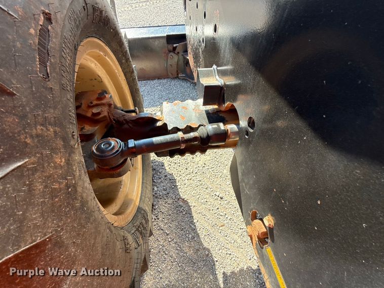 image for item EW8775 2002 Ditch Witch RT90H trencher
