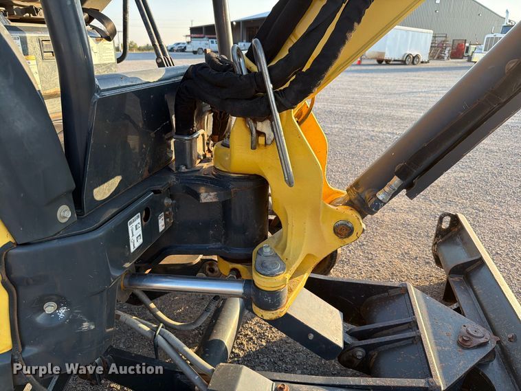 image for item EW8780 2017 Yanmar VIO35-6A mini excavator
