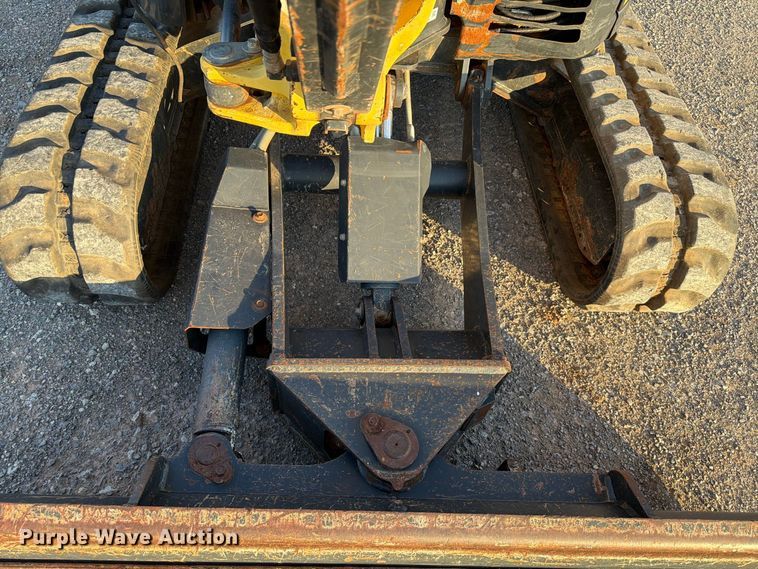 image for item EW8780 2017 Yanmar VIO35-6A mini excavator