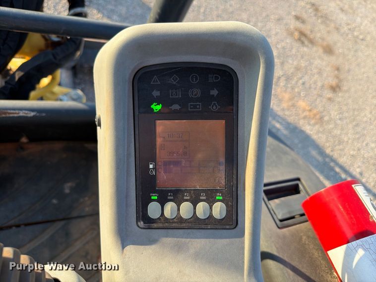 image for item EW8780 2017 Yanmar VIO35-6A mini excavator